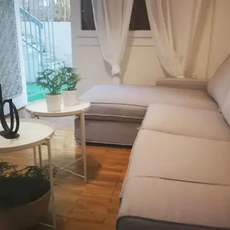Apartment With Private Patio Athens Exterior photo