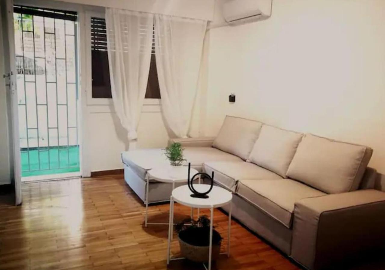 Apartment With Private Patio