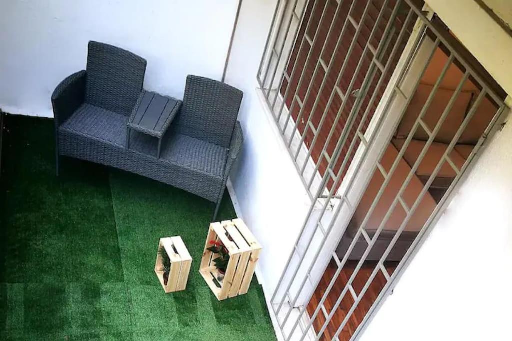 With Private Patio Apartment *